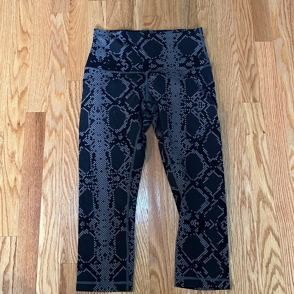 Lululemon wunder under crops
